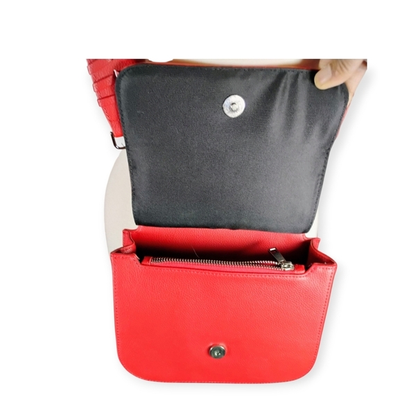 Red Braided Strap Crossbody Bag Chrome Hardware - Picture 5 of 16